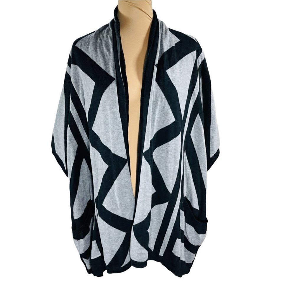 Mossimo Black and Gray Print Open Front Poncho Cardigan Sweater Size S/M